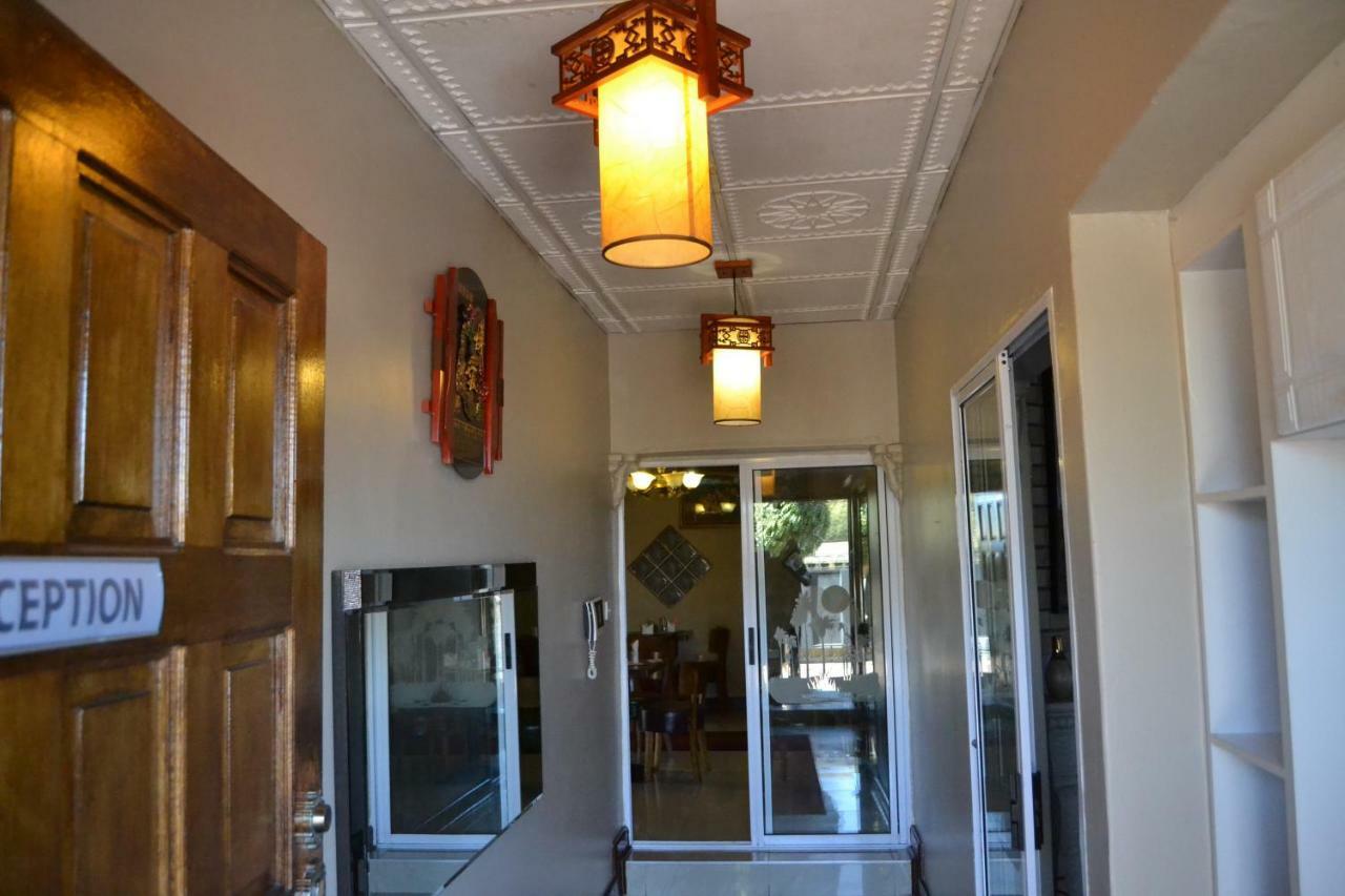 Triple Palms Bed And Breakfast Γκαμπορόνε Εξωτερικό φωτογραφία